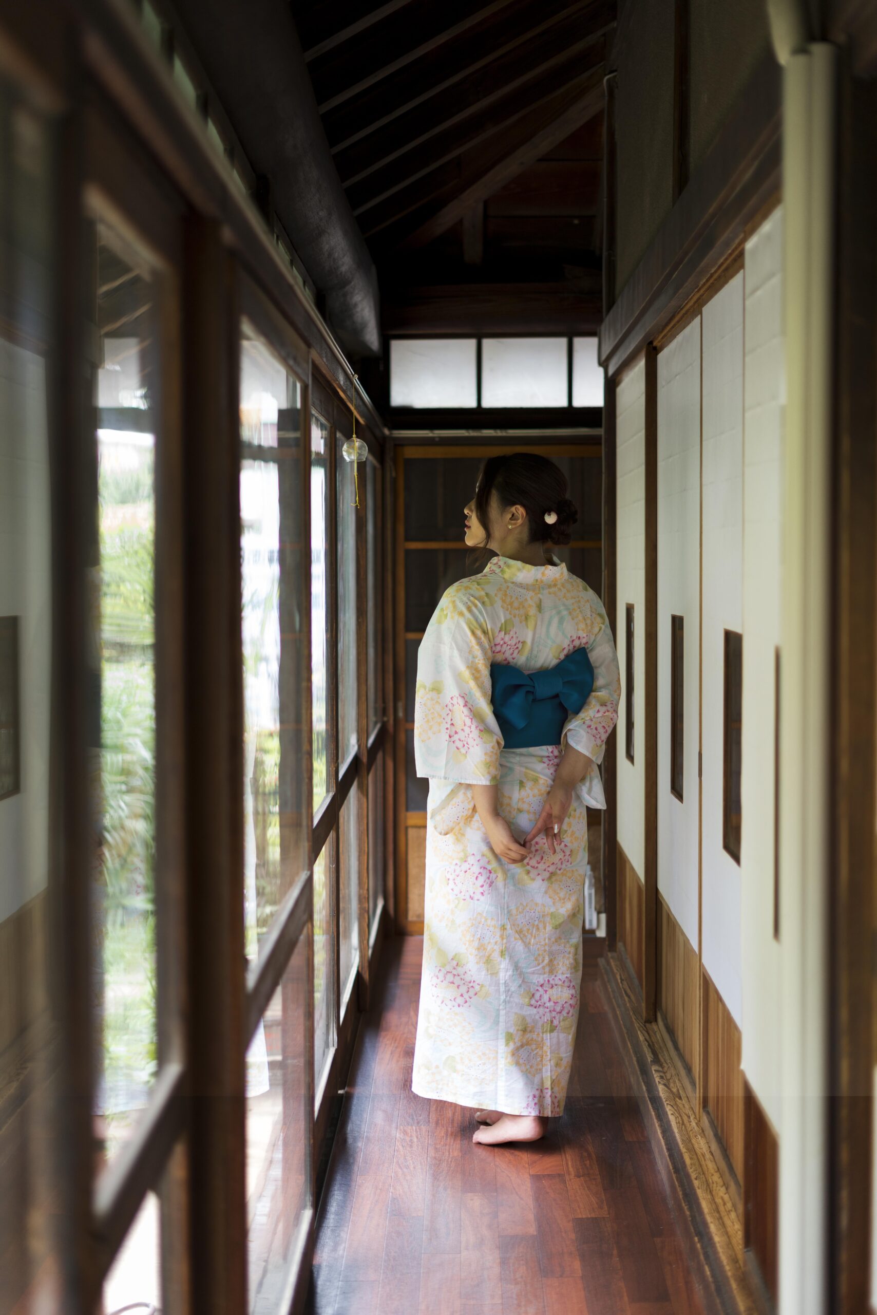 Seasonal kimono experience in Kyoto during autumn with traditional Japanese dress and fall foliage creating perfect photography atmosphere